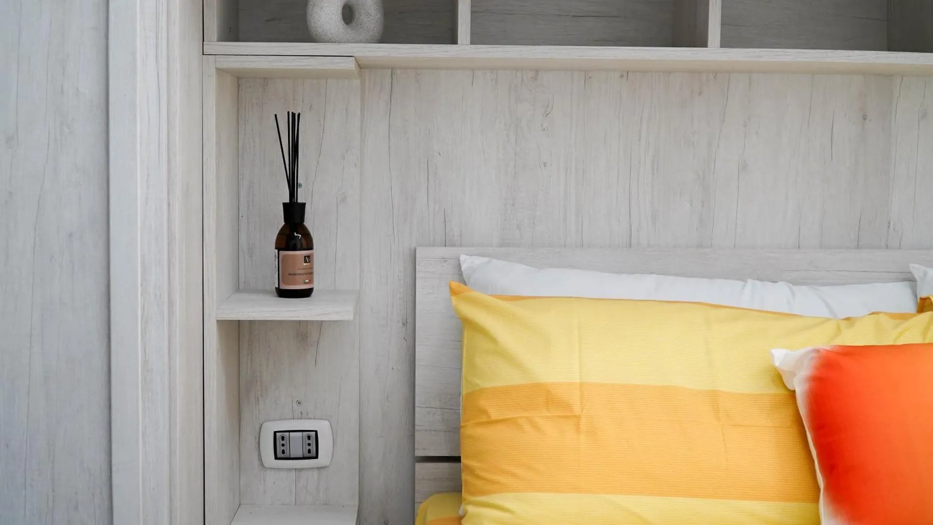 Maison Sanita Neapol 0*,